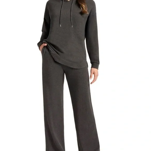 Max & Mia Women's Hoodie Lounge Set of 2 - Picture 5 of 7